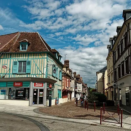 Elegant Pied-a-terre A * Beauvais