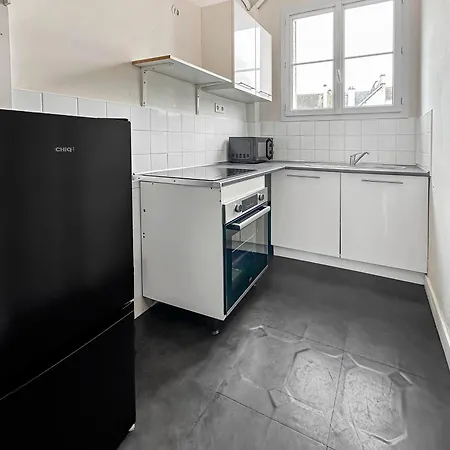 Elegant Pied-a-terre A Lägenhet