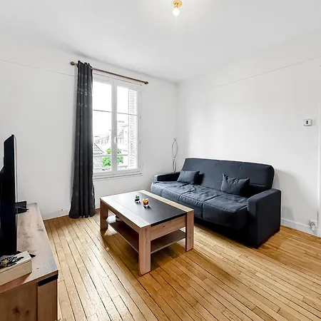 Elegant Pied-a-terre A Lägenhet *
