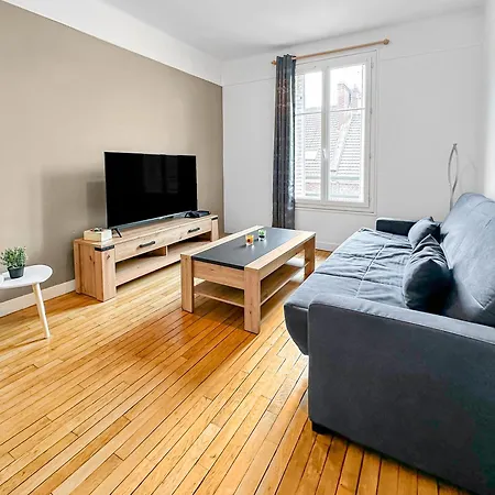 Elegant Pied-a-terre A Lägenhet